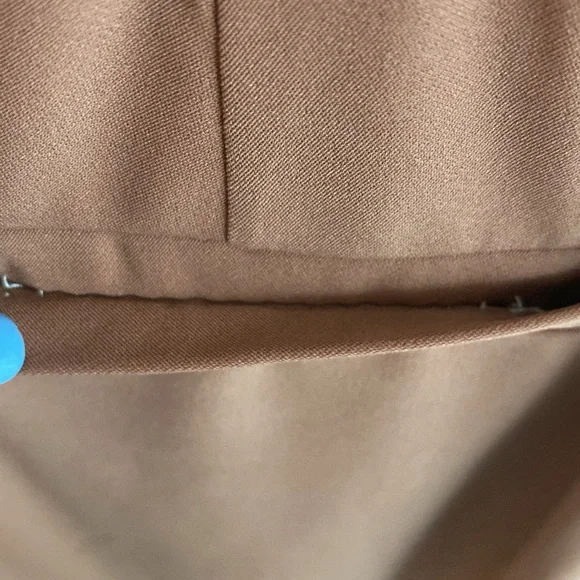 NEW Uniqlo High Waisted Dress Pants in a Dark Mauve Colour - Picture 5 of 6